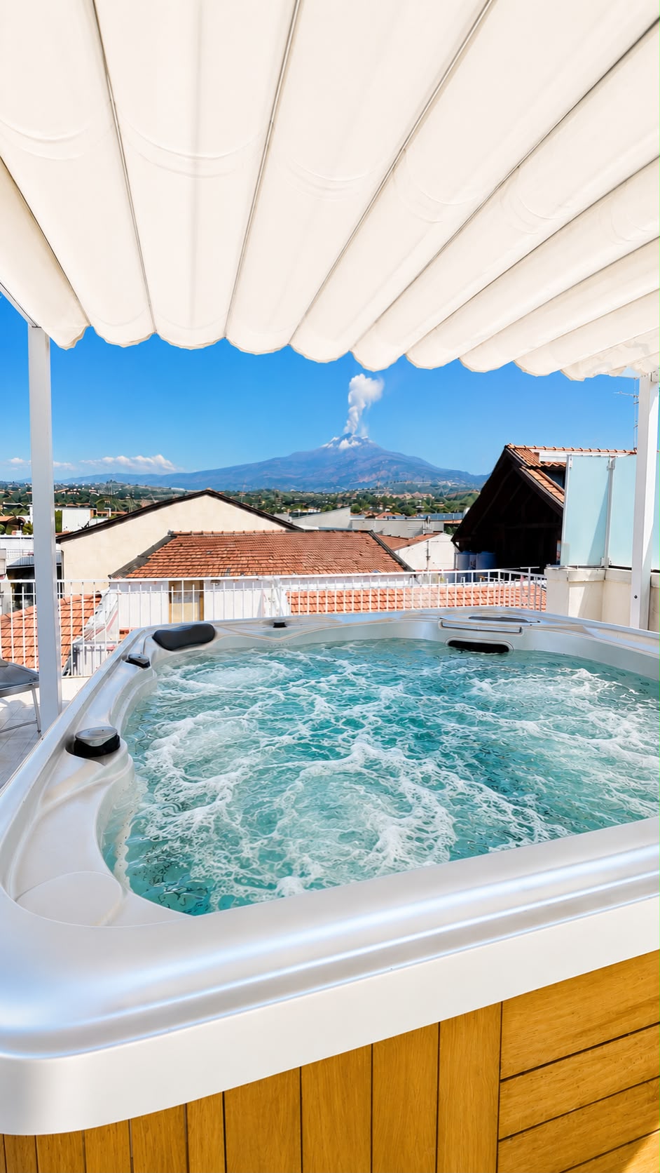 Solarium con jacuzzi B&B Oasi Perla del Mare con vista Etna
